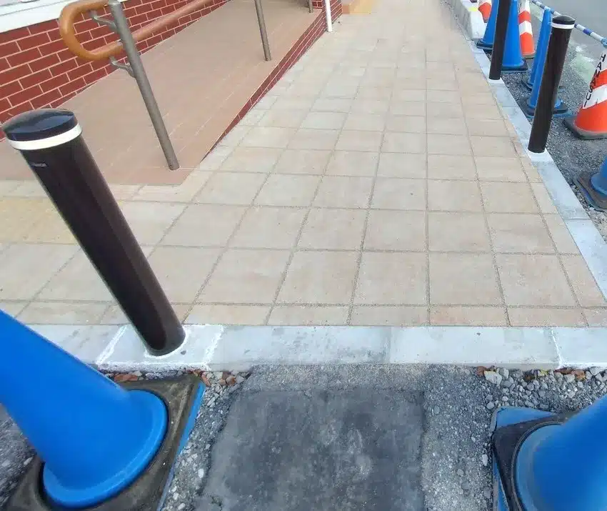 インターロッキング_車止め